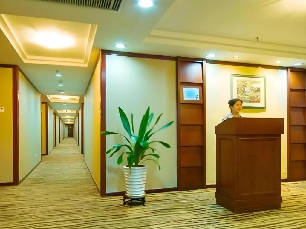 Friendship Hotel Shenzhen Exteriör bild