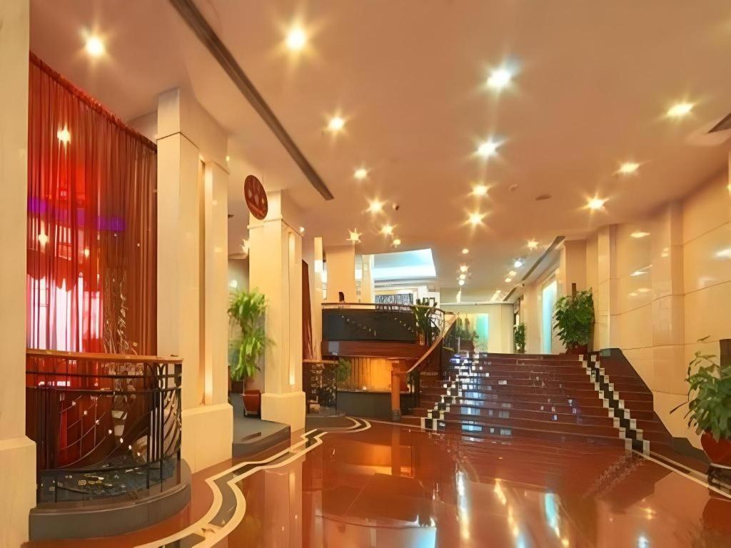 Friendship Hotel Shenzhen Exteriör bild